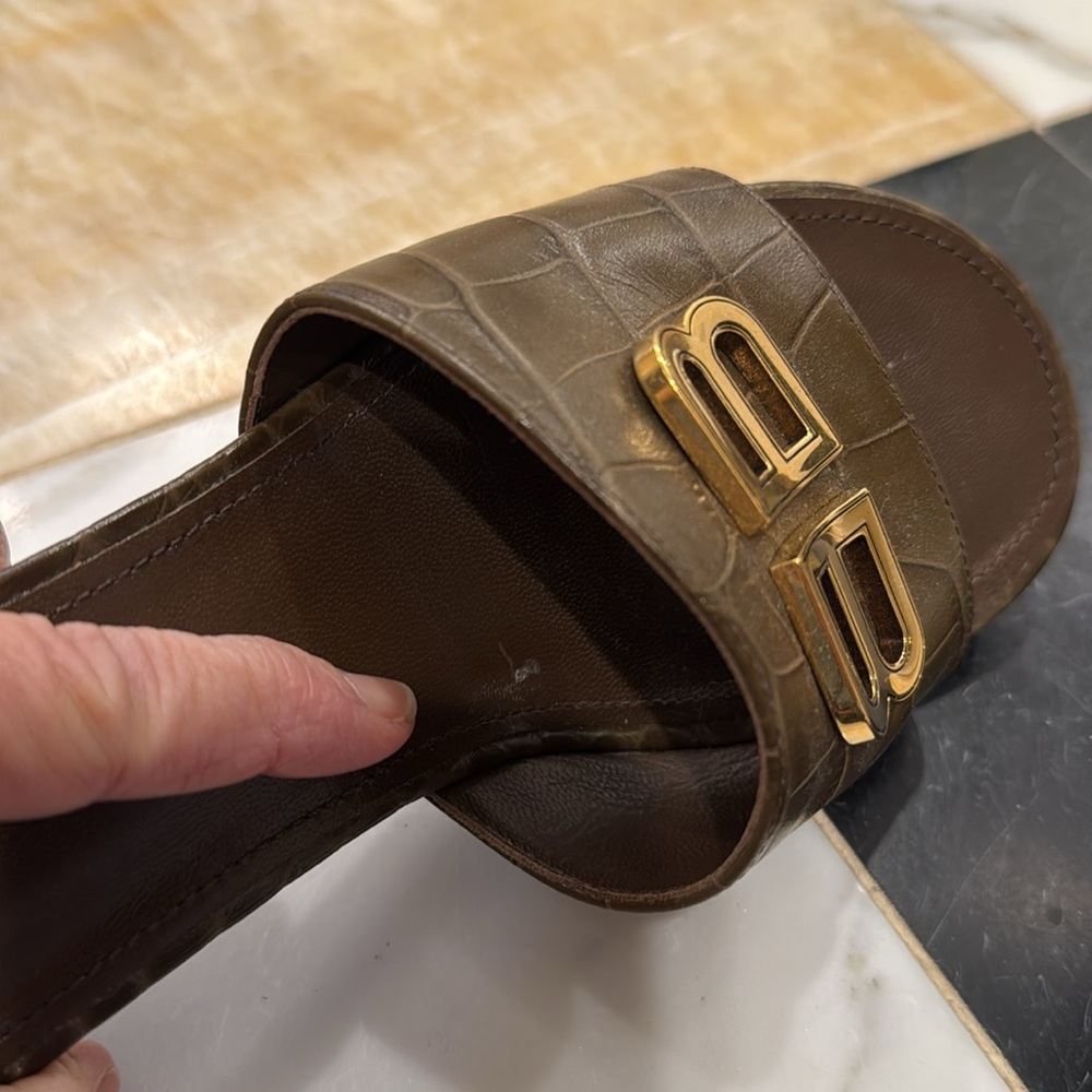 VGUC BALENCIAGA CROC-EMBOSSED GROUPIE SANDAL - Picture 8 of 10